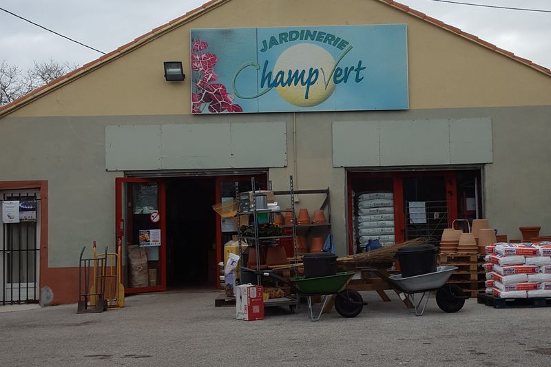 LE CANNET DES MAURES JARDINERIECHAMPS VERT